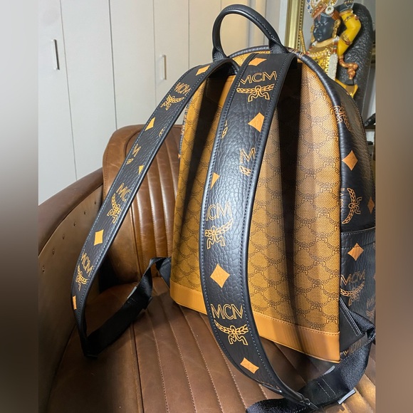 MCM Stark Maxi Mix Backpack Large - Picture 7 of 9